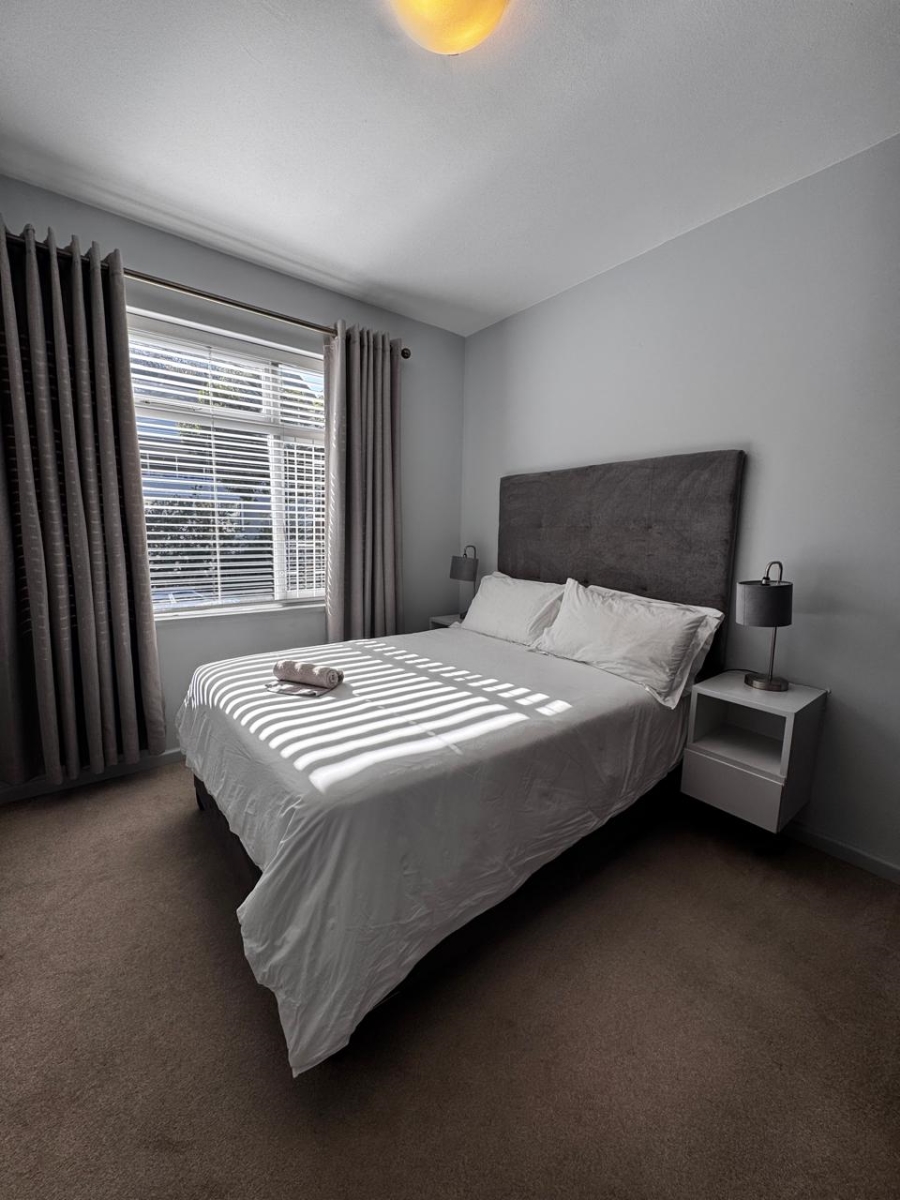 To Let 2 Bedroom Property for Rent in Sea Point Western Cape
